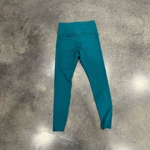 Fanka booty lifting and leg contouring leggings